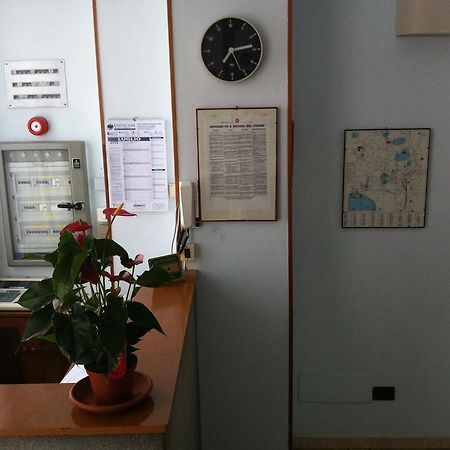 Hotel Mira Varese Bagian luar foto