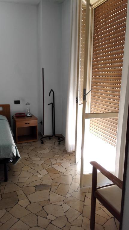 Hotel Mira Varese Bagian luar foto