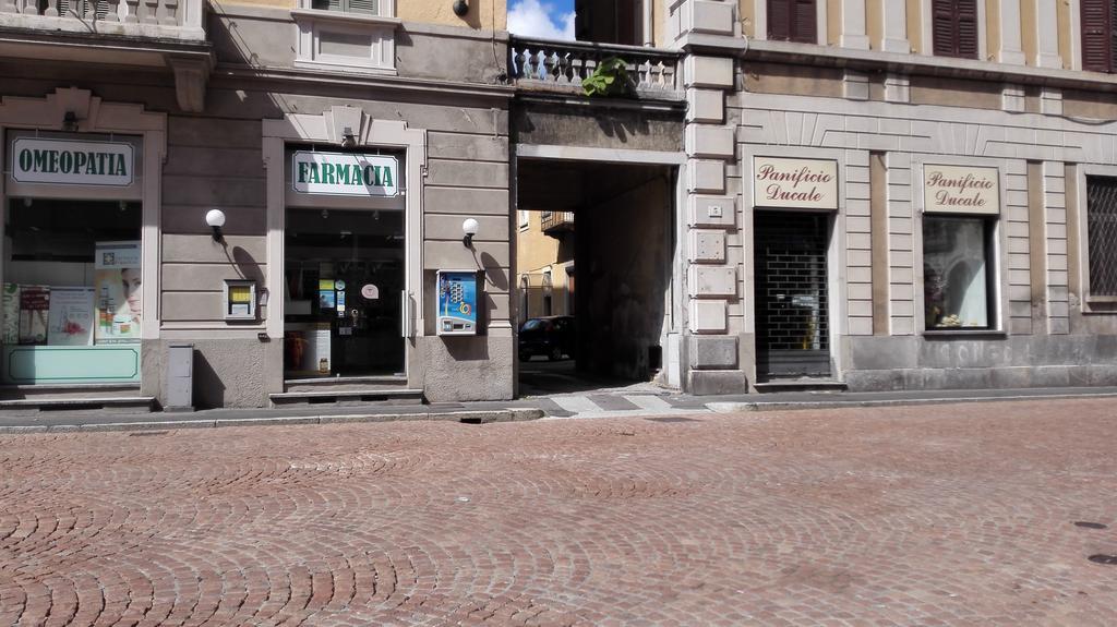 Hotel Mira Varese Bagian luar foto