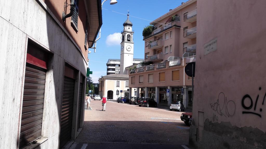 Hotel Mira Varese Bagian luar foto