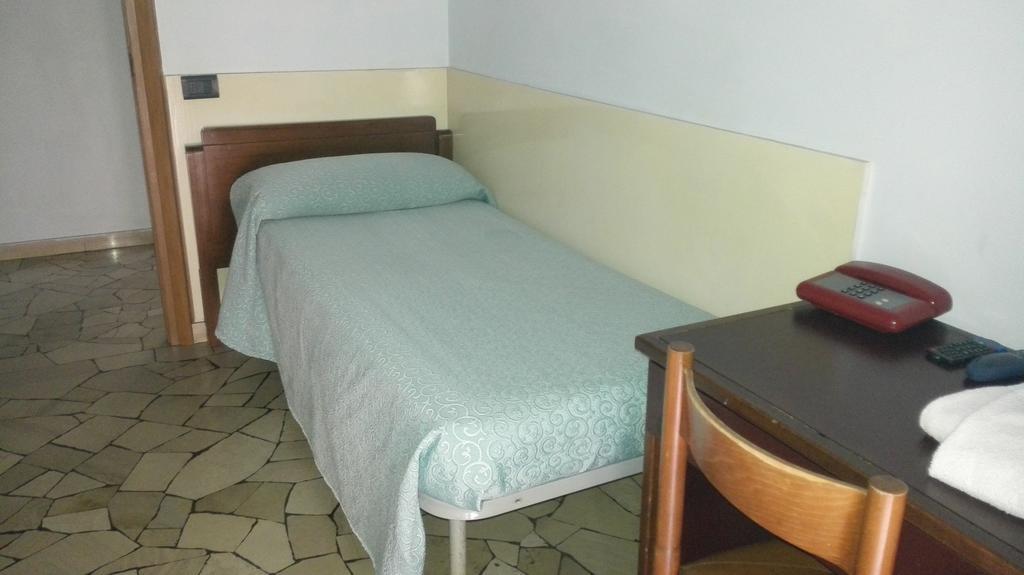 Hotel Mira Varese Ruang foto