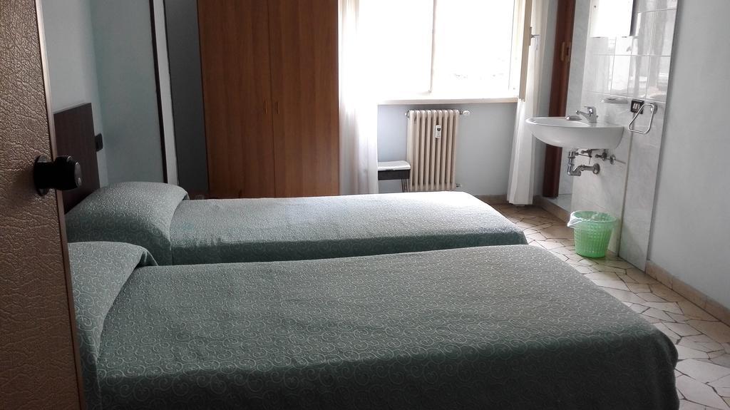 Hotel Mira Varese Ruang foto